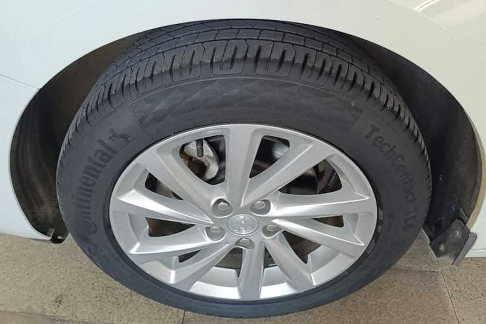 Used Buick Verano 2017 Sedan 15S Automatic Leading Model Exterior 4