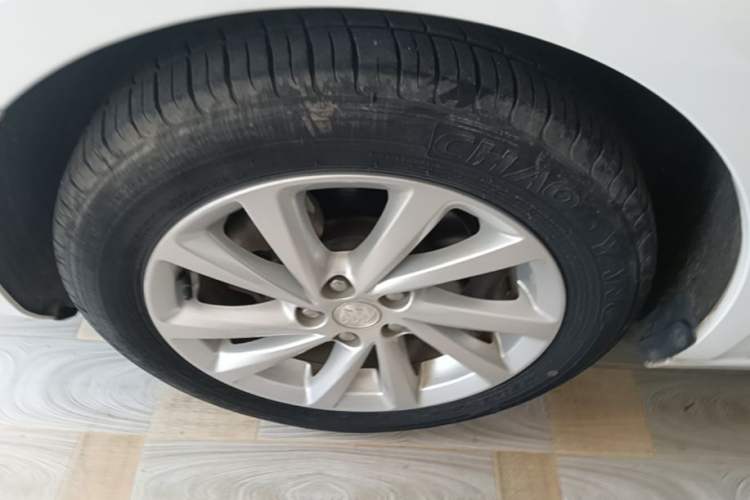 Used Buick Verano 2017 Sedan 15S Automatic Entry Model Exterior 4