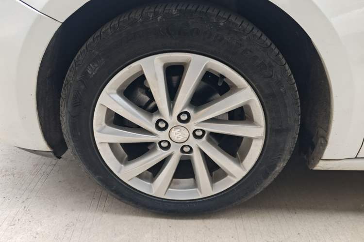 Used Buick Verano 2017 Sedan 15S Automatic Entry Model Exterior 4