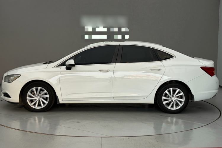 Used Buick Verano 2017 Sedan 15S Automatic Entry Model Exterior 5