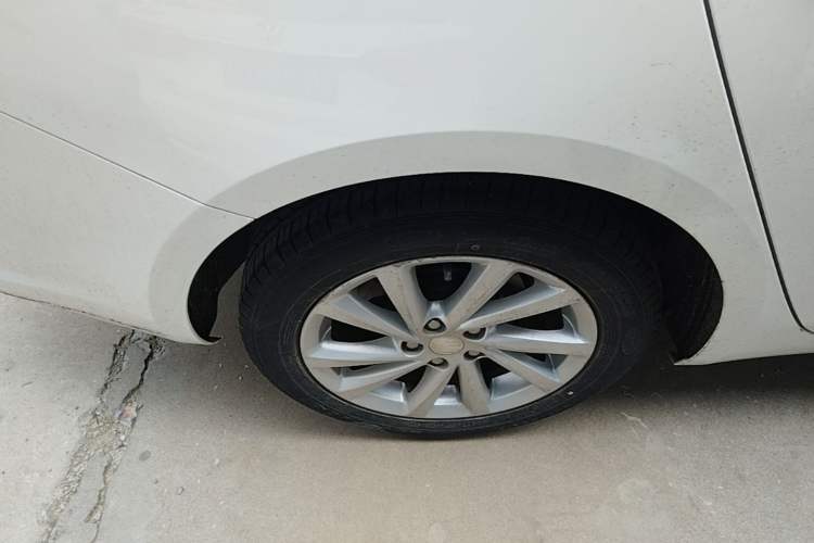Used Buick Verano 2017 Sedan 15S Automatic Leading Model Exterior 5