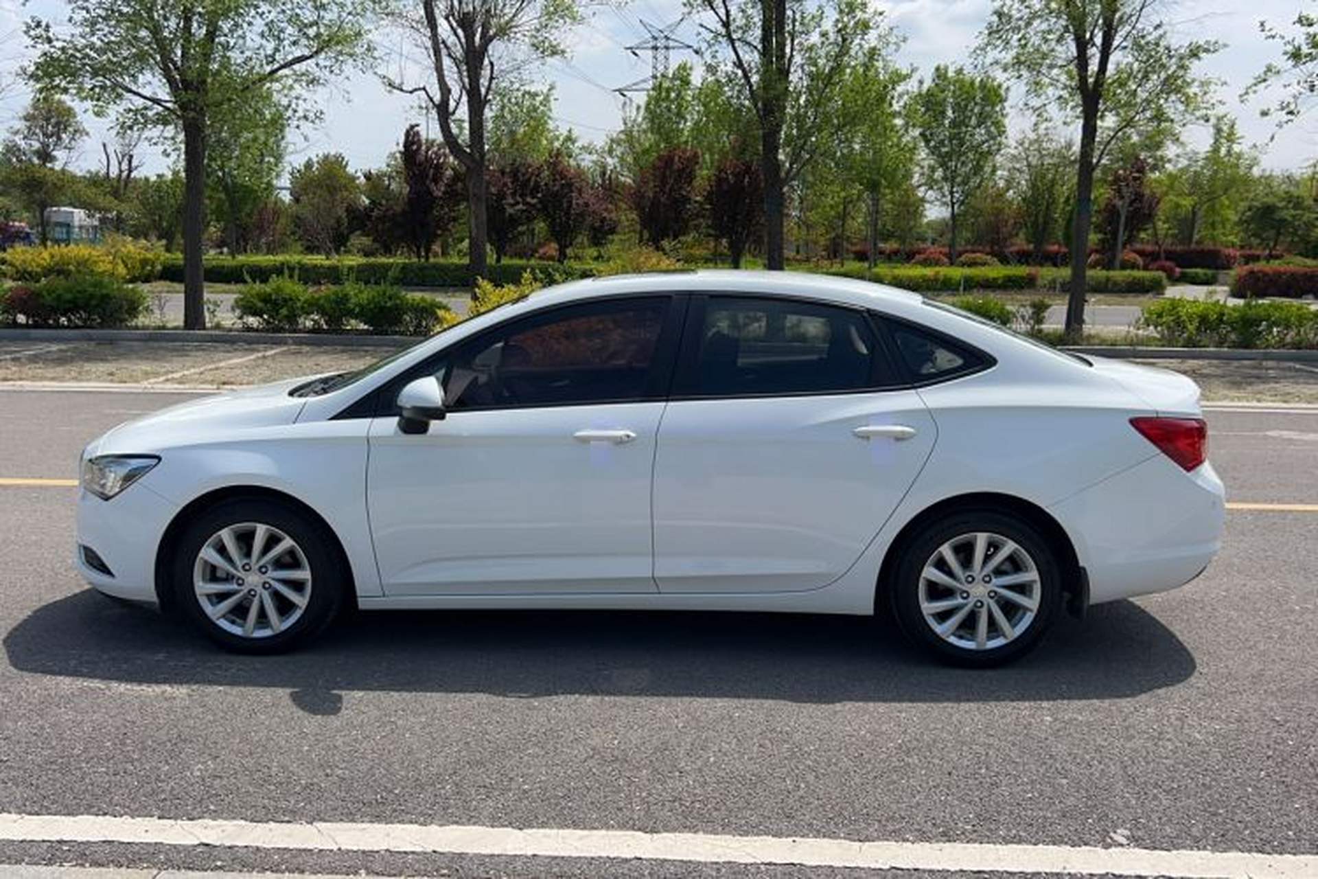 Used Buick Verano 2017 Sedan 15S Automatic Entry Model Exterior 5