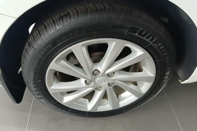 Used Buick Verano 2017 Sedan 15S Automatic Entry Model Exterior 5