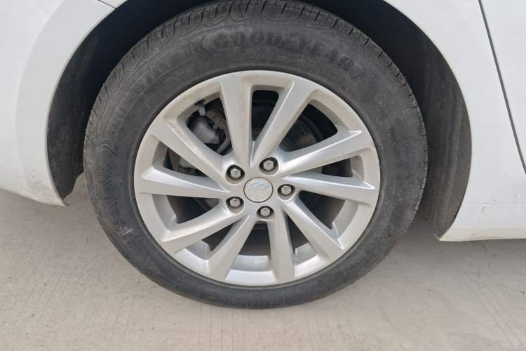 Used Buick Verano 2017 Sedan 15S Automatic Entry Model Exterior 5