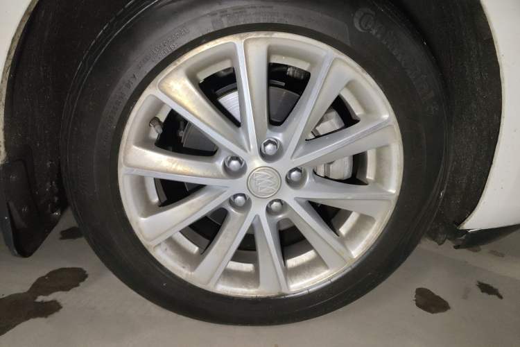 Used Buick Verano 2017 Sedan 20T Dual-Clutch Elite Model Exterior 7