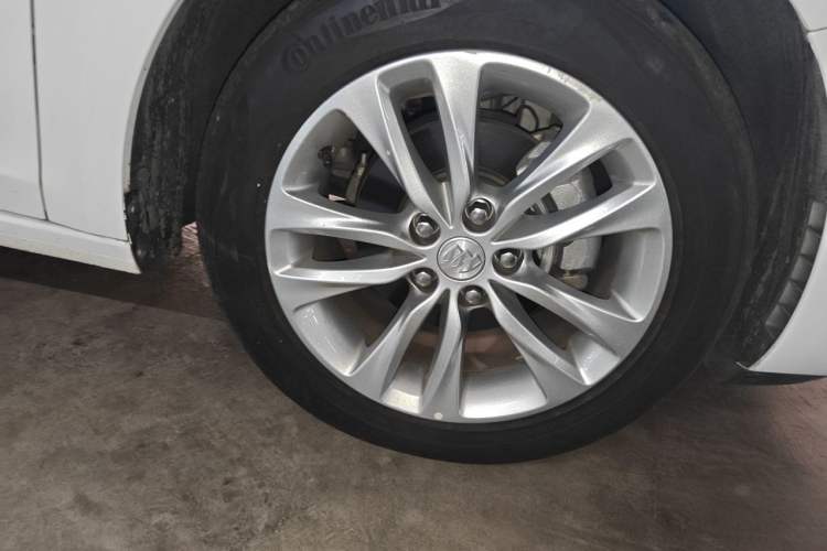 Used Buick Verano 2017 Sedan 20T Dual-Clutch Leading Model Exterior 7