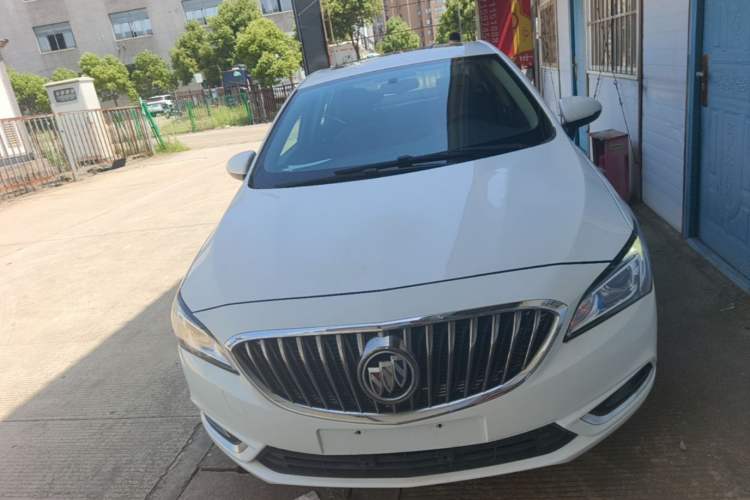 Used Buick Verano 2017 Sedan 20T Dual-Clutch Leading Model Front