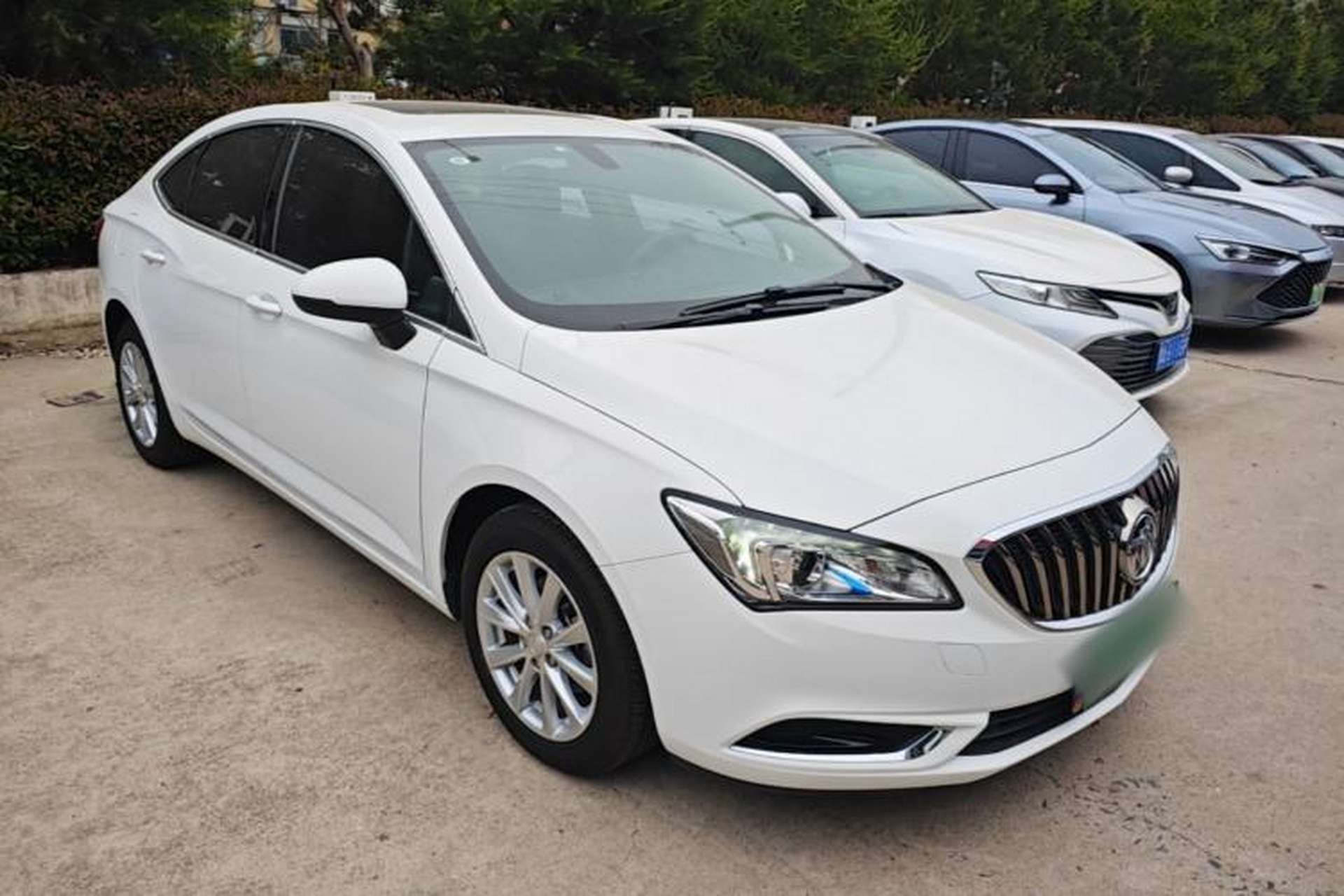 Used Buick Verano 2017 Sedan 20T Dual-Clutch Elite Model Front Right 45 Deg