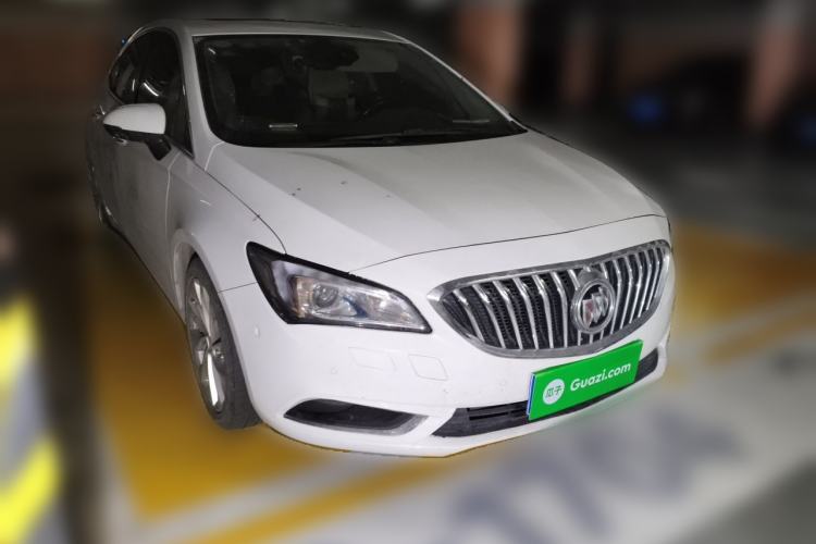Used Buick Verano 2017 Sedan 20T Dual-Clutch Flagship Model Front Right 45 Deg