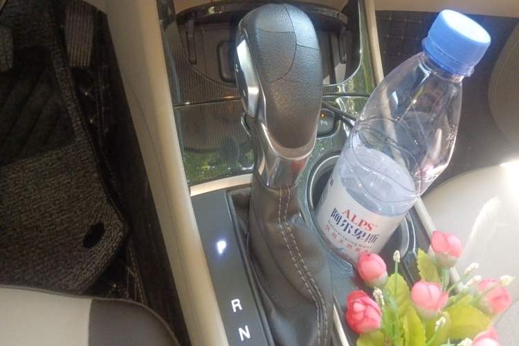 Used Buick Verano 2017 Sedan 15S Automatic Leading Model Gear Lever
