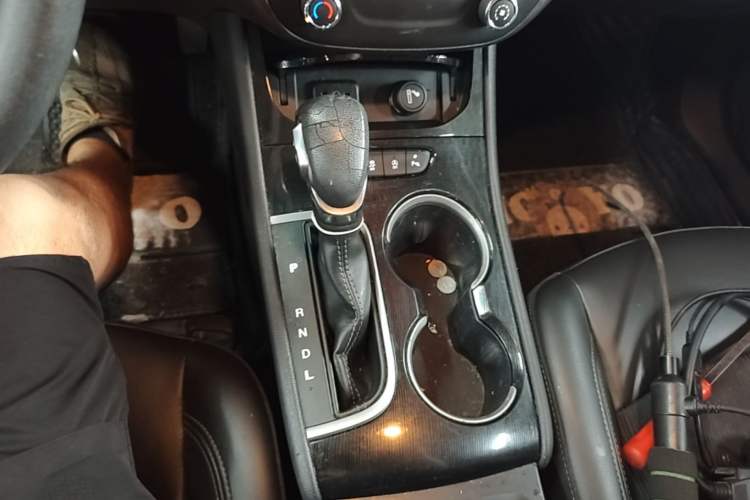 Used Buick Verano 2017 Sedan 20T Dual-Clutch Leading Model Gear Lever
