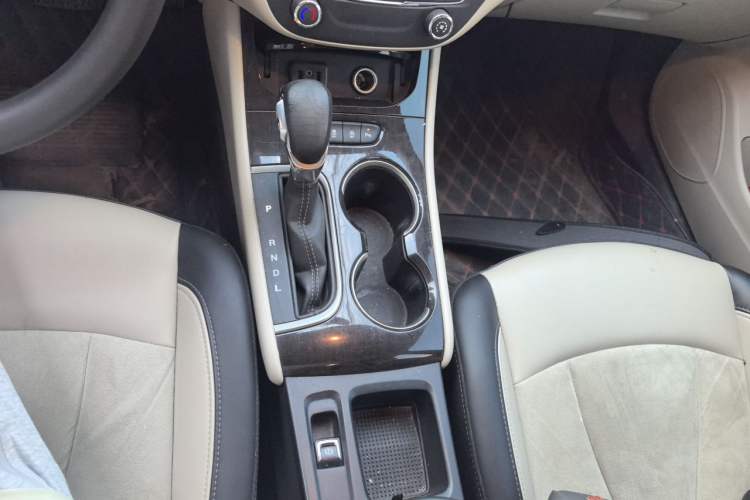 Used Buick Verano 2017 Sedan 15S Automatic Leading Model Gear Lever