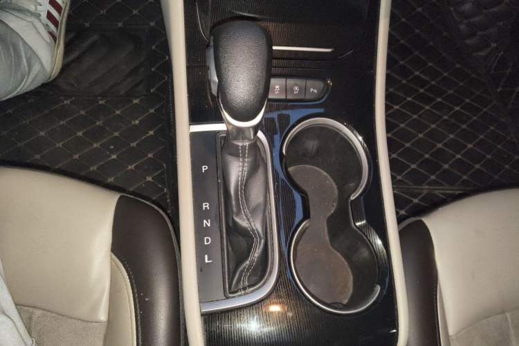 Used Buick Verano 2017 Sedan 15S Automatic Leading Model Gear Lever