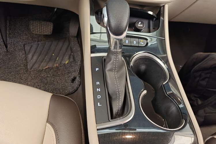 Used Buick Verano 2017 Sedan 15S Automatic Leading Model Gear Lever