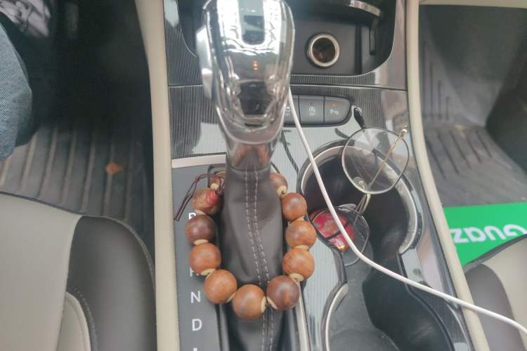 Used Buick Verano 2017 Sedan 15S Automatic Leading Model Gear Lever