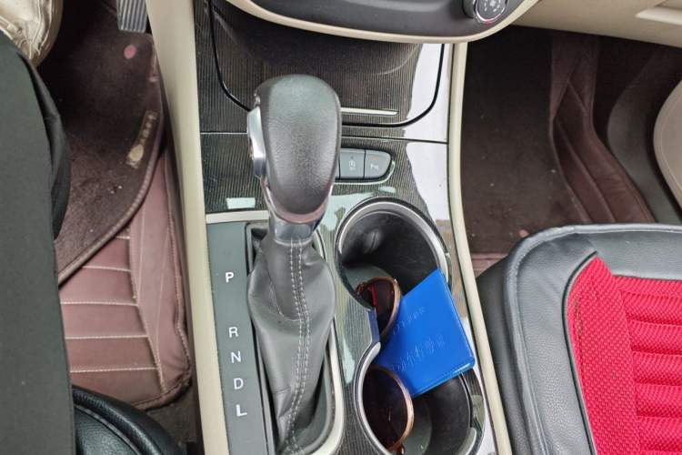 Used Buick Verano 2017 Sedan 15S Automatic Leading Model Gear Lever