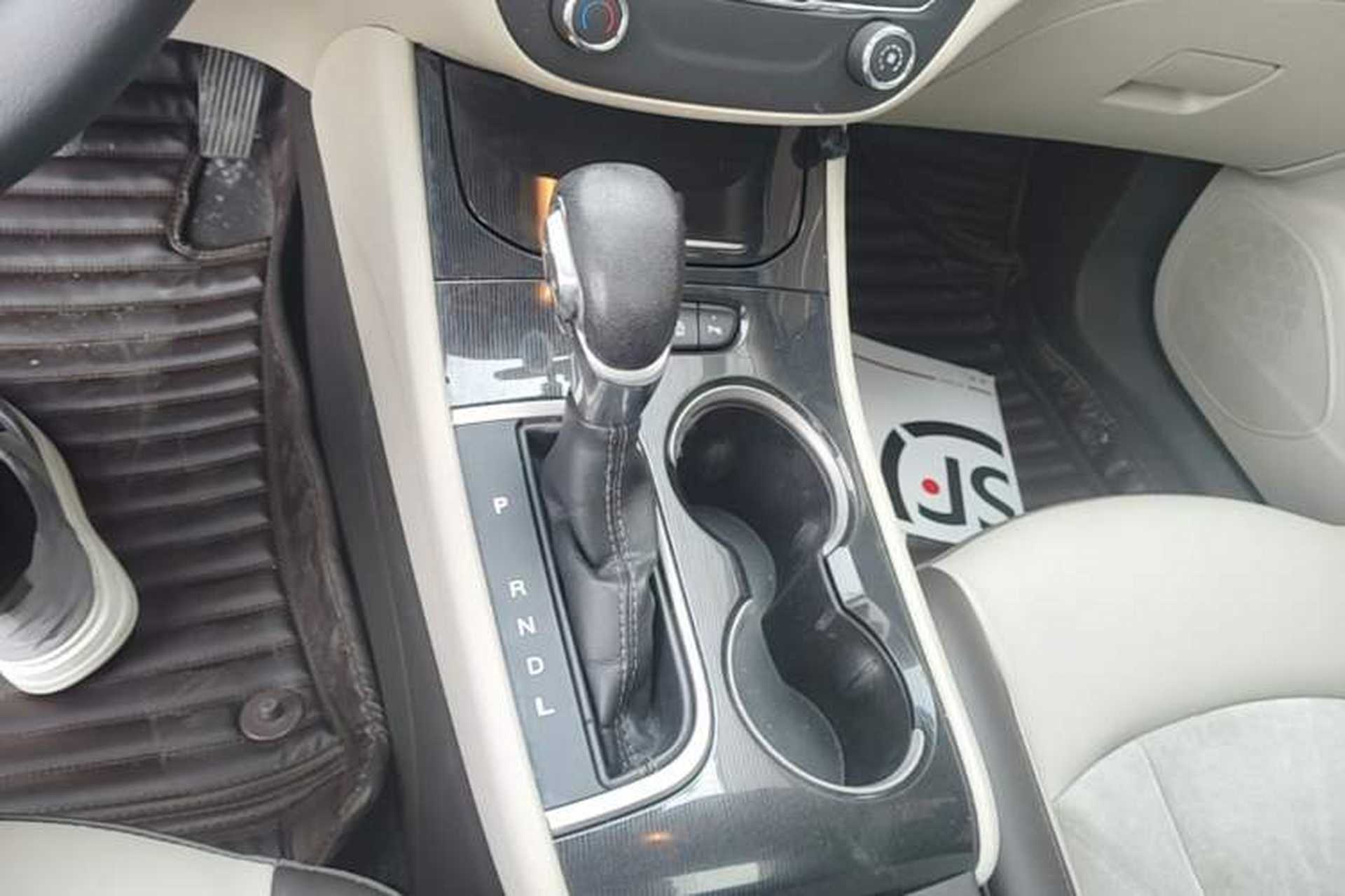 Used Buick Verano 2017 Sedan 15S Automatic Leading Model Gear Lever