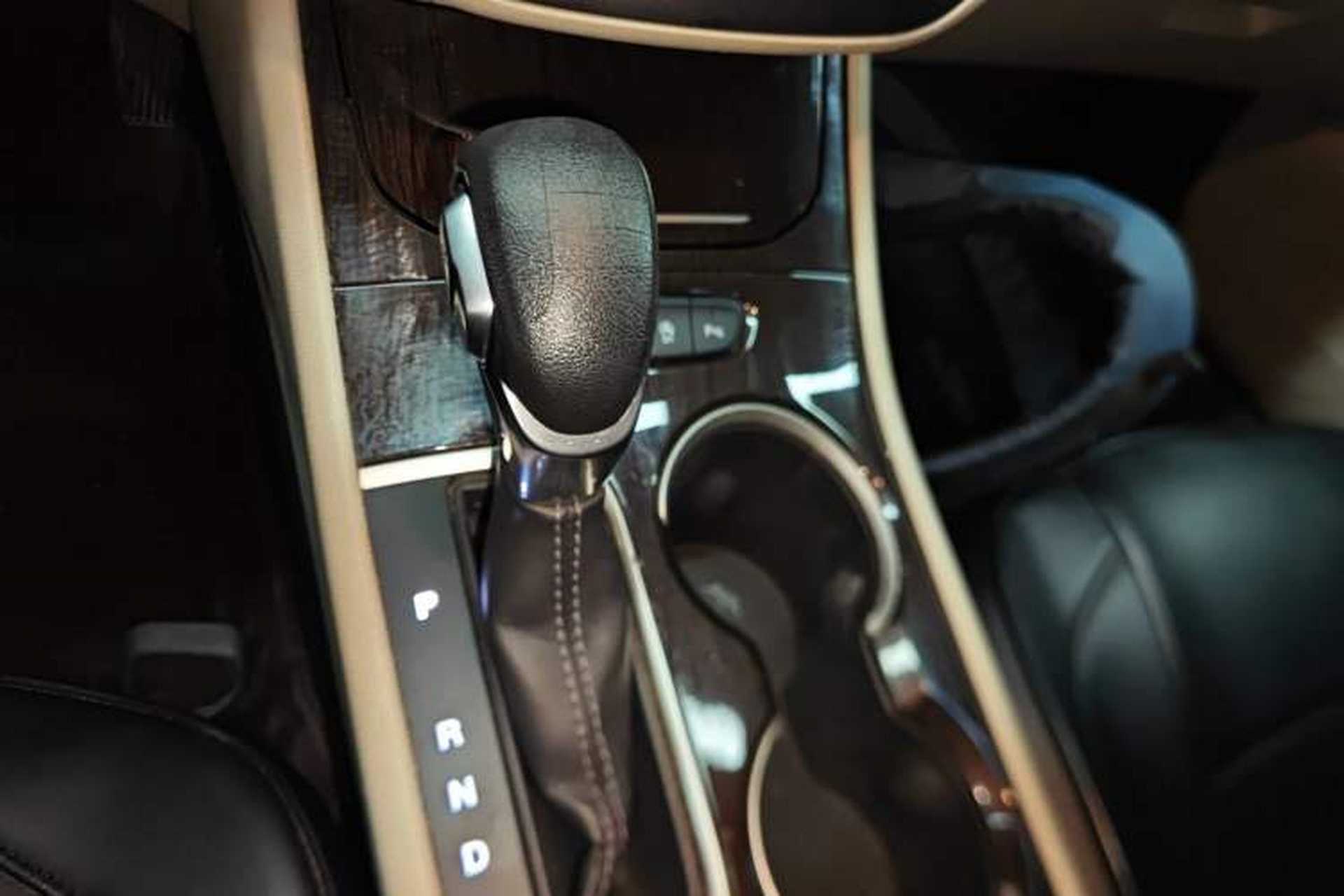 Used Buick Verano 2017 Sedan 15S Automatic Entry Model Gear Lever