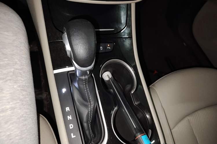 Used Buick Verano 2017 Sedan 15S Automatic Entry Model Gear Lever