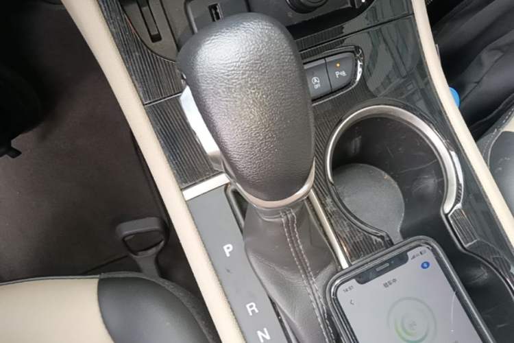 Used Buick Verano 2017 Sedan 15S Automatic Entry Model Gear Lever