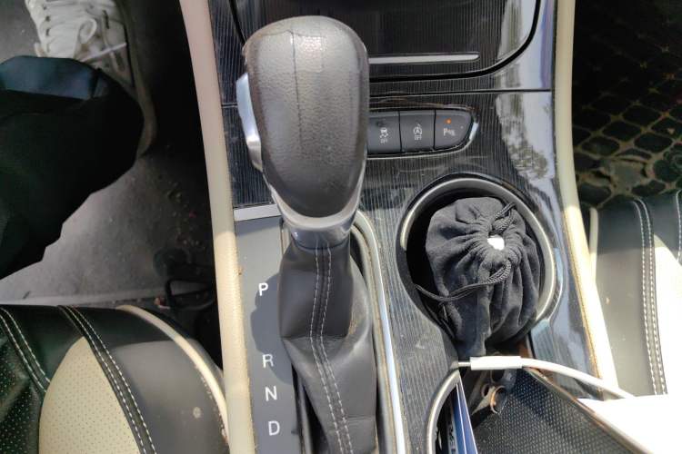 Used Buick Verano 2017 Sedan 15S Automatic Entry Model Gear Lever