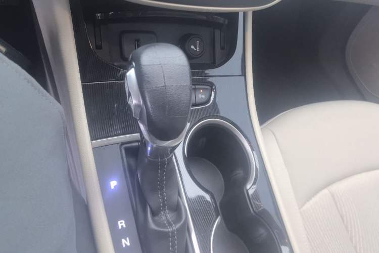 Used Buick Verano 2017 Sedan 15S Automatic Entry Model Gear Lever