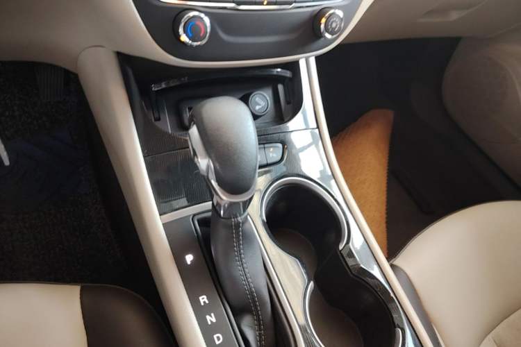 Used Buick Verano 2017 Sedan 15S Automatic Leading Model Gear Lever