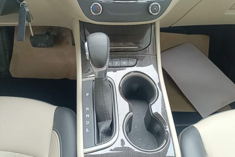 Used Buick Verano 2017 Sedan 15S Automatic Leading Model Gear Lever