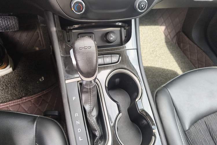 Used Buick Verano 2017 Sedan 20T Dual-Clutch Leading Model Gear Lever
