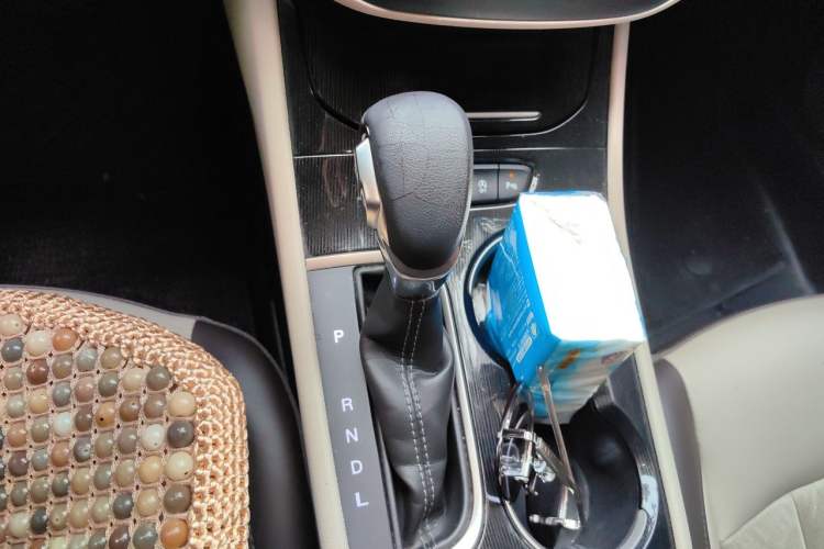 Used Buick Verano 2017 Sedan 15S Automatic Leading Model Gear Lever