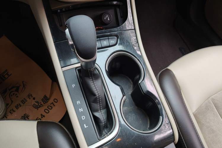 Used Buick Verano 2017 Sedan 15S Automatic Leading Model Gear Lever