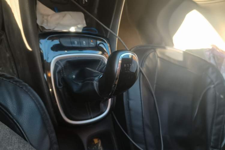Used Buick Verano 2017 Sedan 15S Manual Leading Model Gear Lever