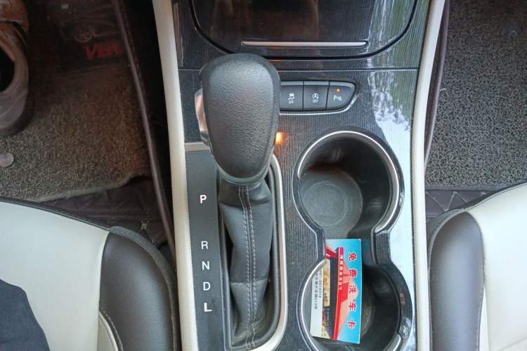 Used Buick Verano 2017 Sedan 15S Automatic Leading Model Gear Lever