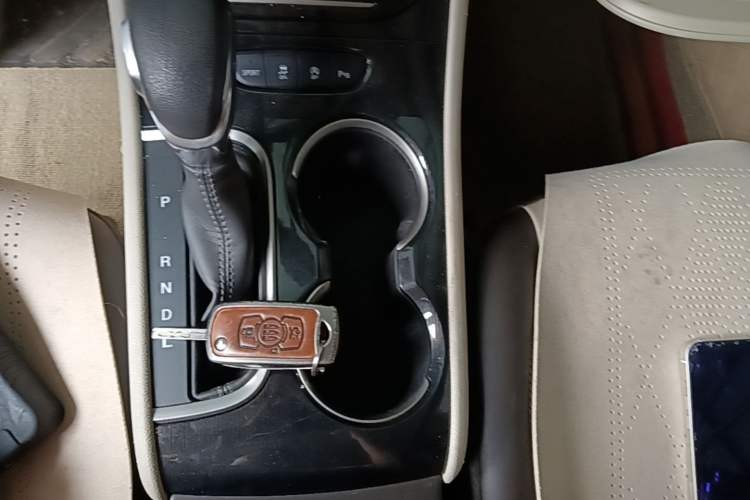 Used Buick Verano 2017 Sedan 15S Automatic Leading Model Gear Lever