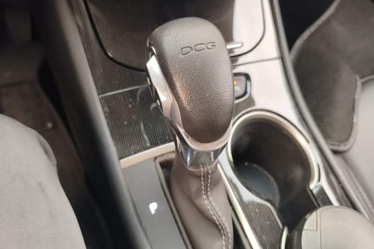 Used Buick Verano 2017 Sedan 20T Dual-Clutch Leading Model Gear Lever