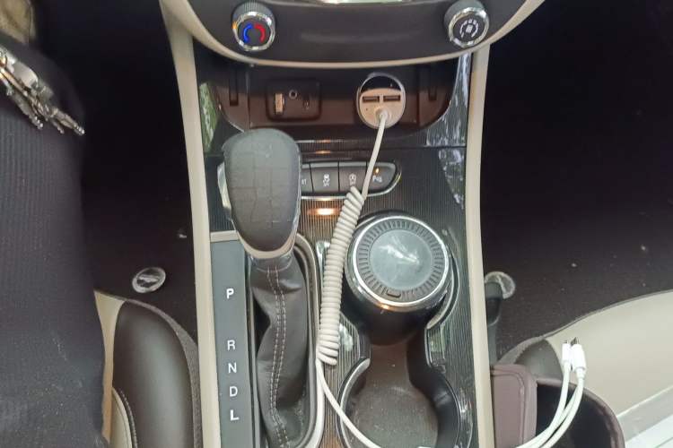 Used Buick Verano 2017 Sedan 15S Automatic Leading Model Gear Lever