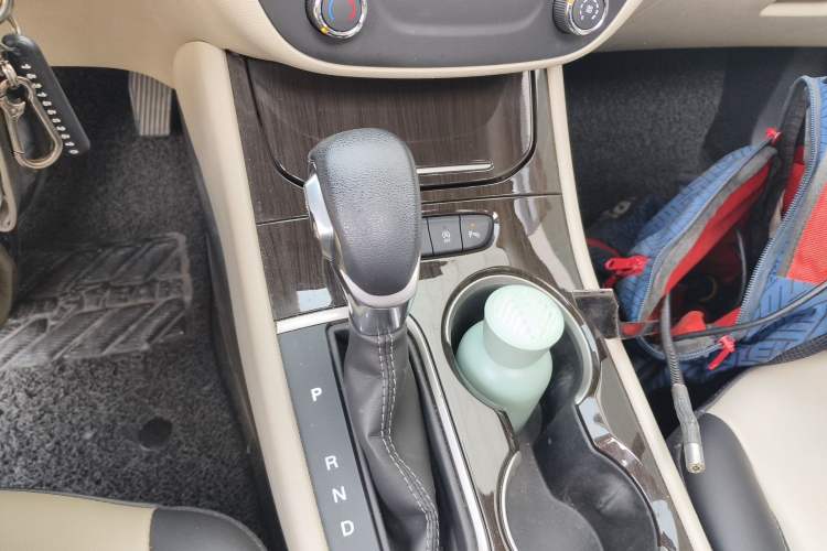 Used Buick Verano 2017 Sedan 15S Automatic Leading Model Gear Lever