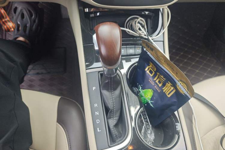 Used Buick Verano 2017 Sedan 15S Automatic Leading Model Gear Lever