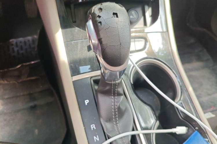 Used Buick Verano 2017 Sedan 15S Automatic Leading Model Gear Lever