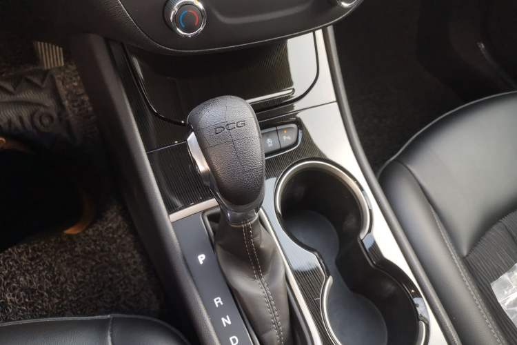 Used Buick Verano 2017 Sedan 20T Dual-Clutch Leading Model Gear Lever