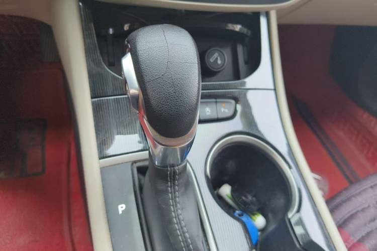 Used Buick Verano 2017 Sedan 15S Automatic Leading Model Gear Lever