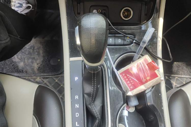 Used Buick Verano 2017 Sedan 15S Automatic Leading Model Gear Lever
