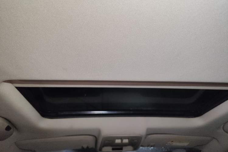 Used Buick Verano 2017 Sedan 20T Dual-Clutch Elite Model Headliner