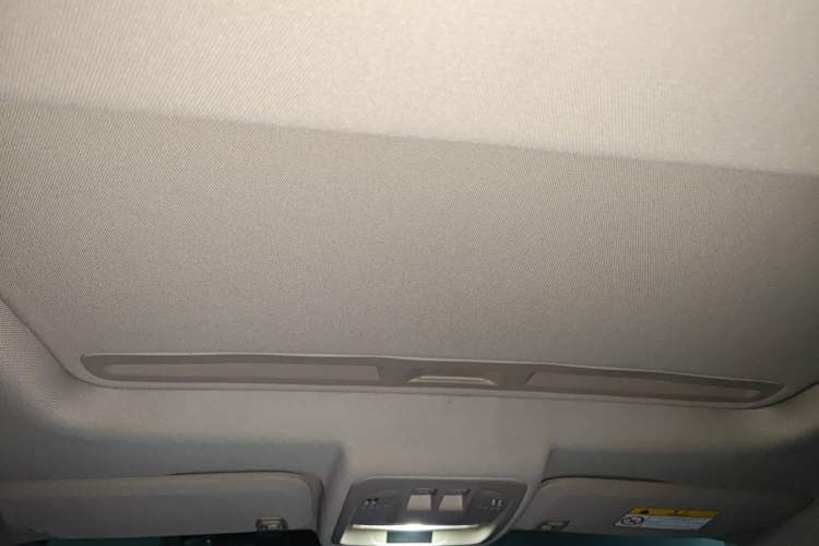 Used Buick Verano 2017 Sedan 20T Dual-Clutch Elite Model Headliner