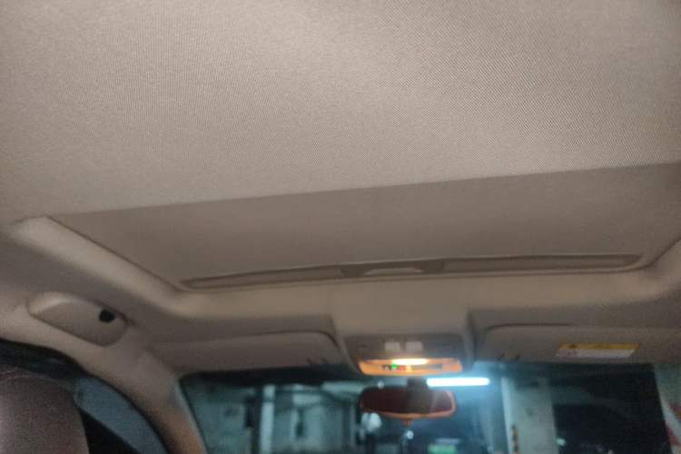 Used Buick Verano 2017 Sedan 20T Dual-Clutch Leading Model Headliner
