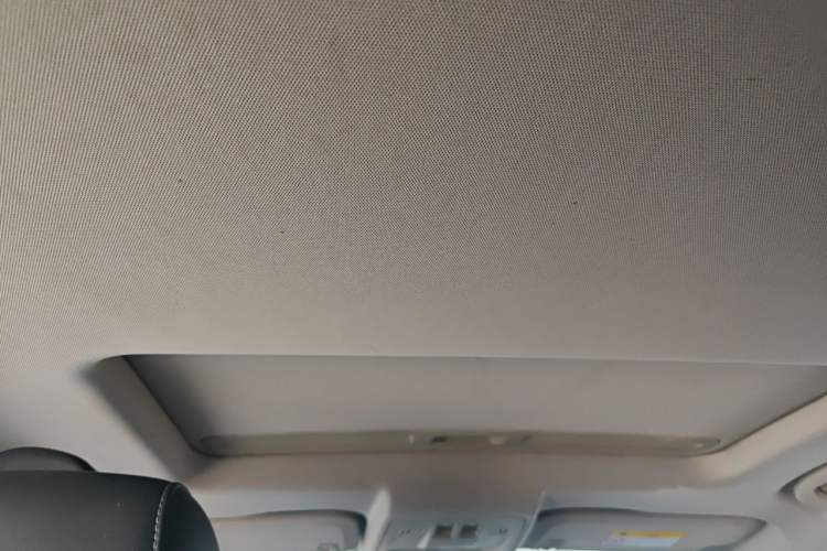 Used Buick Verano 2017 Sedan 20T Dual-Clutch Leading Model Headliner