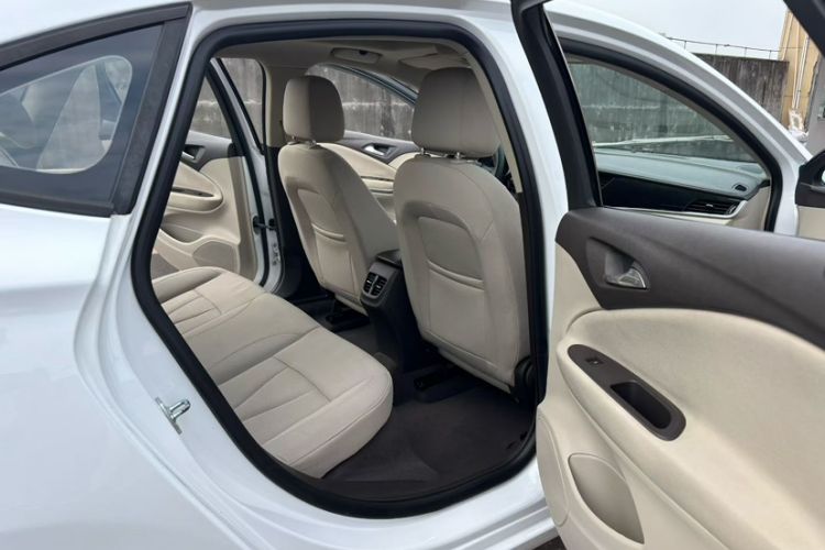 Used Buick Verano 2017 Sedan 15S Automatic Entry Model Interior 1