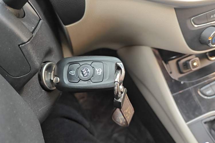 Used Buick Verano 2017 Sedan 15S Automatic Leading Model Interior 1