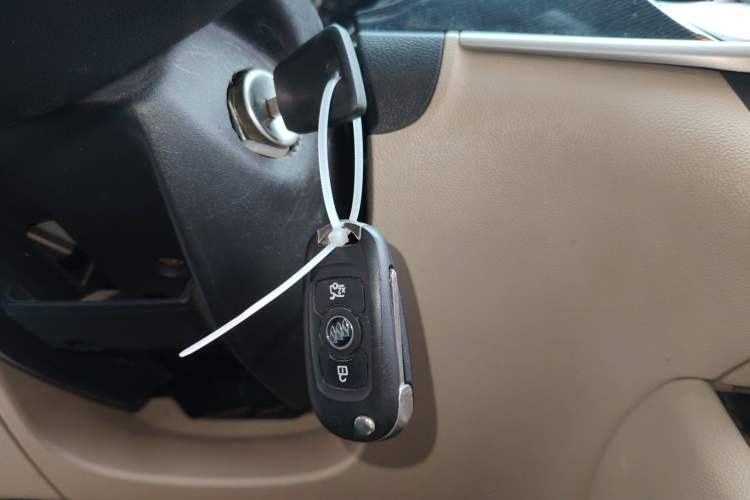 Used Buick Verano 2017 Sedan 15S Automatic Leading Model Interior 1