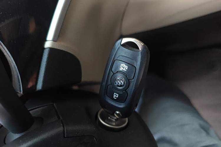 Used Buick Verano 2017 Sedan 15S Automatic Leading Model Interior 1